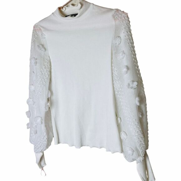 EUC Shein White Pom Pom Long Sleeve Top Small - Picture 1 of 5